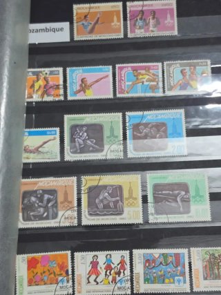 Preciosa colección de sellos de África. Ver imágen