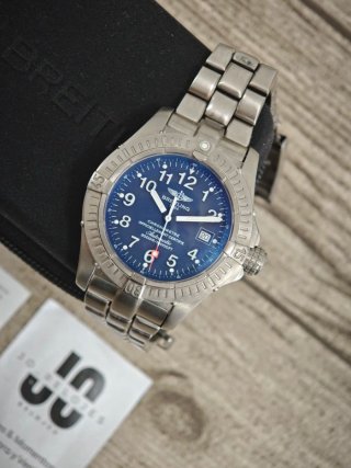 Breitling Avenger Seawolf Titanium