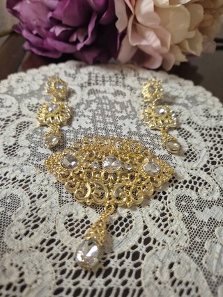 Conjunto joyería fallera dorado pendientes+broche