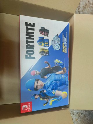 Nintendo Switch Azul/Amarillo + Juegos