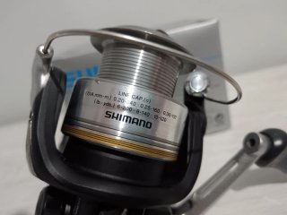 Carrete Shimano Alivio 2500FB