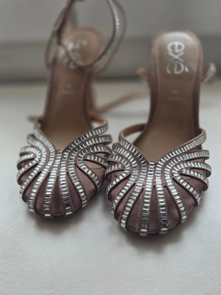 Sandalias EXE Nude Tacon Brillantes Talla 39