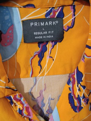 Camisa Hawaiana Estampada Medusas Talla L
