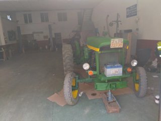 Tractor John Deere 515