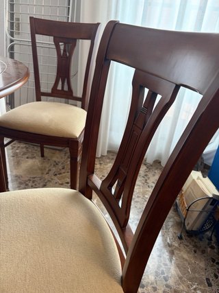 Mesa de comedor extensible y 4 sillas