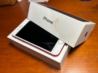 iPhone 7 - 128GB - Rojo