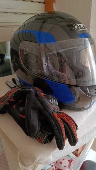 Casco Moto Talla S + Guantes Talla M