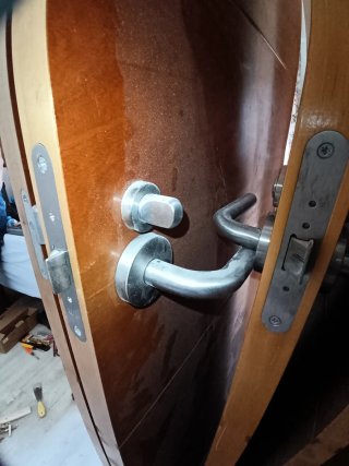 Puerta de madera