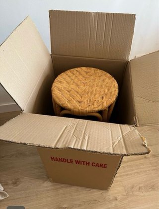 Dos Taburetes de ratán Zara Home