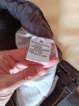 Pantalón corto marrón