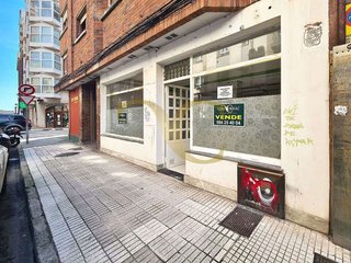 Local comercial en venta en La Arena en Gijón