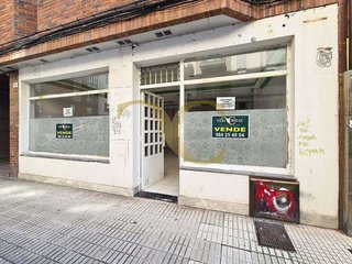 Local comercial en venta en La Arena en Gijón