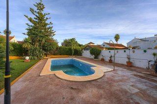 Chalet en venta en Espartinas