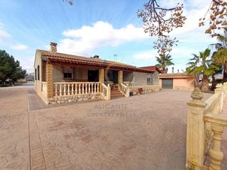 Chalet en venta en Aspe