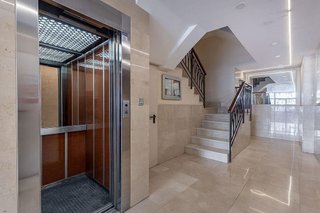 Piso en venta en Camino de Ronda - Rosaleda en Granada