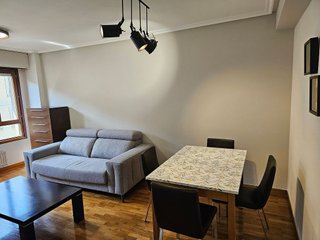 Piso en alquiler en Milán - Pumarín - Teatinos en Oviedo