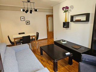 Piso en alquiler en Milán - Pumarín - Teatinos en Oviedo