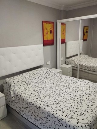 Piso en alquiler en Cruz Roja en Sevilla