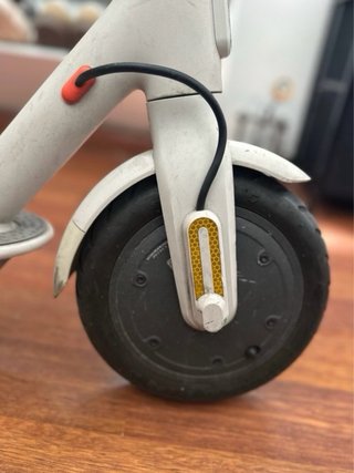 Patinete Eléctrico Xiaomi Blanco y Negro