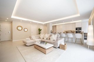 Piso en venta en Nueva Andalucía centro en Marbella