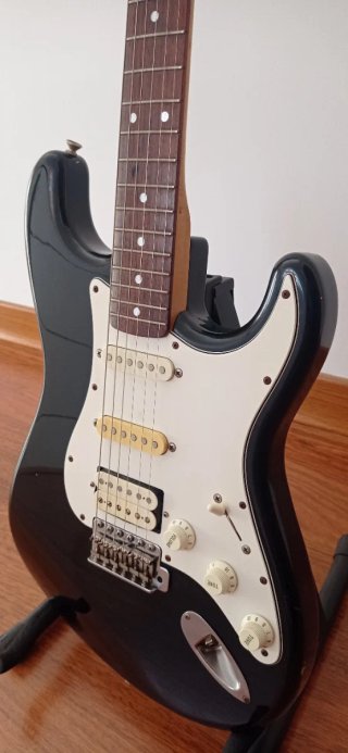 Guitarra eléctrica Squier Stratocaster Japón 1993