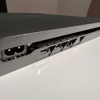 PS4 (PlayStation 4) Negra