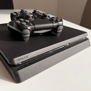 PS4 (PlayStation 4) Negra