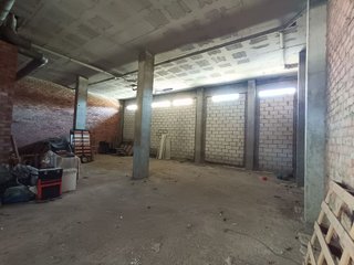 Local comercial en venta en Barrio Bajo en San Juan de Aznalfarache