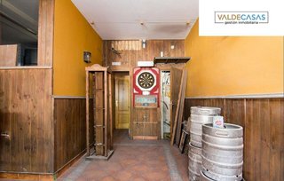 Local comercial en venta en Cervantes en Granada