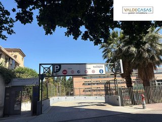 Local comercial en venta en Cervantes en Granada