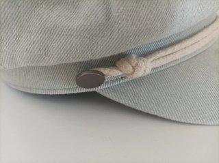Cappello estivo in denim