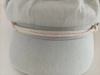 Cappello estivo in denim
