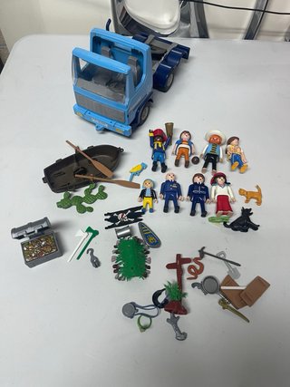 Lote Playmobil Camión y Figuras