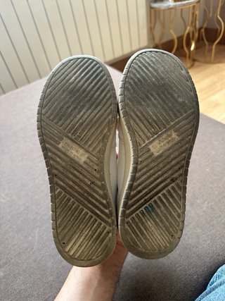 Zapatillas Victoria Blancas y Rojas