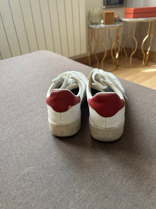 Zapatillas Victoria Blancas y Rojas