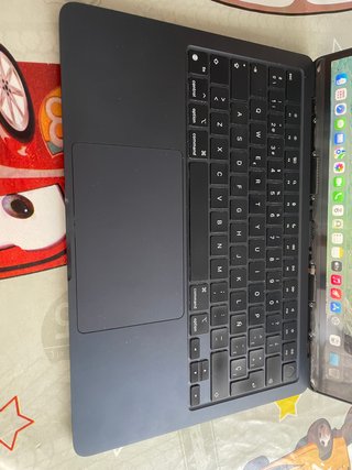 MacBook Air M2 noche