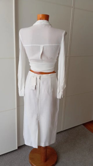 Falda blanca vintage botones. Nueva.