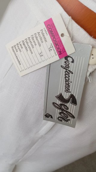 Falda blanca vintage botones. Nueva.