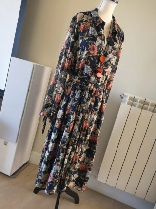 Vestido Cortefiel estampado floral talla XL