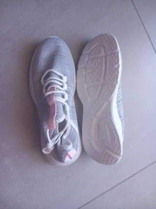 Scarpe da running grigie e rosa