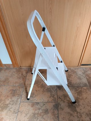 Escalera plegable 2 peldaños