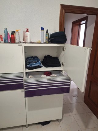 Armario Almacenaje Blanco y Morado