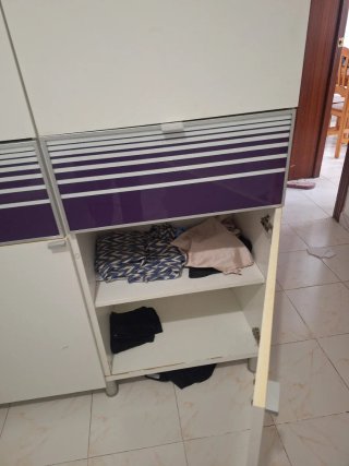 Armario Almacenaje Blanco y Morado