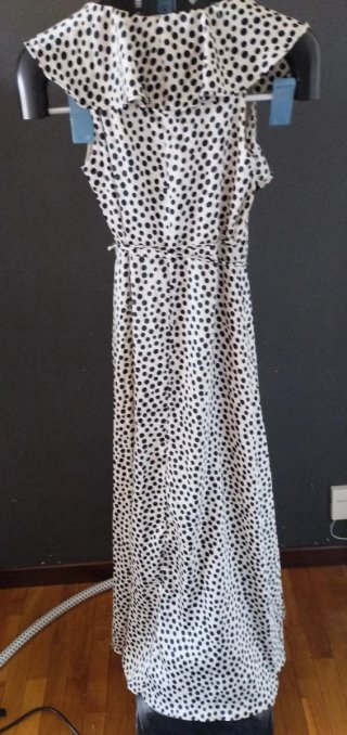 Vestido largo lunares blanco y negro