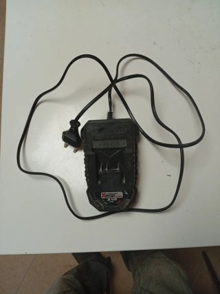 Cargador Parkside X20V TEAM 2.4A