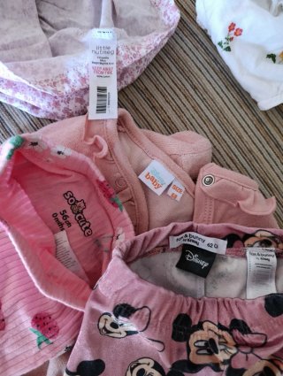 PACK ropa - BEBÉ niña + hamaca para la bañera