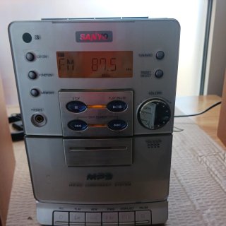 Equipo de música Sanyo DC 1250 M