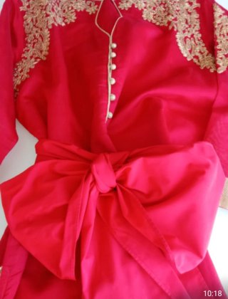 Vestido rojo EA.