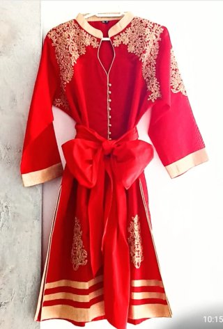 Vestido rojo EA.