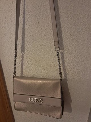 Bolso Guess Beige y Dorado